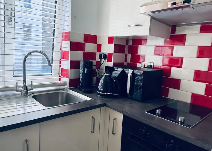 Central London Stylish Newly Decorated Studio Flat