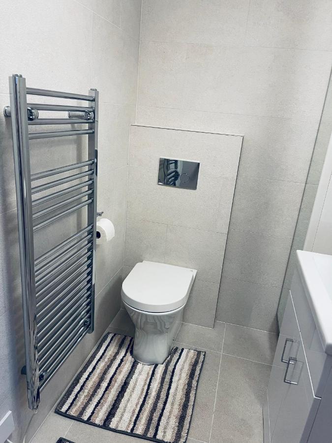 Апартаменты Stylish Newly Decorated Flat